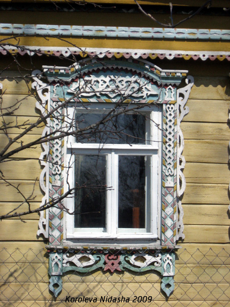 деревянные наличники на Красноармейской 16 в Лакинске в Собинском районе Владимирской области фото vgv