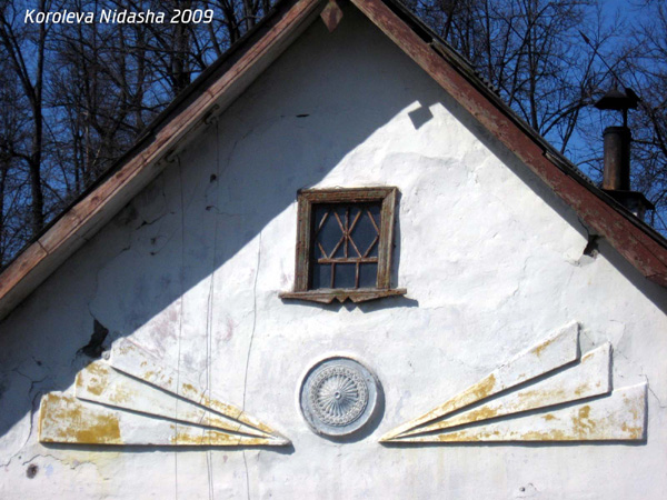 декоративное украшение фасада дома в Собинском районе Владимирской области фото vgv
