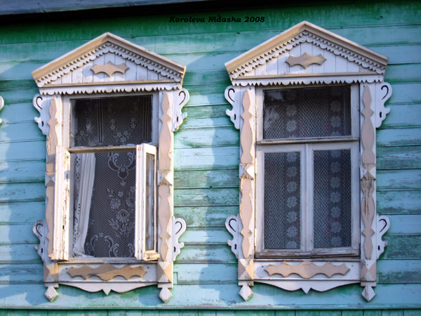 деревянные наличники дома 55 на Красанознаменной улице в Судогодском районе Владимирской области фото vgv