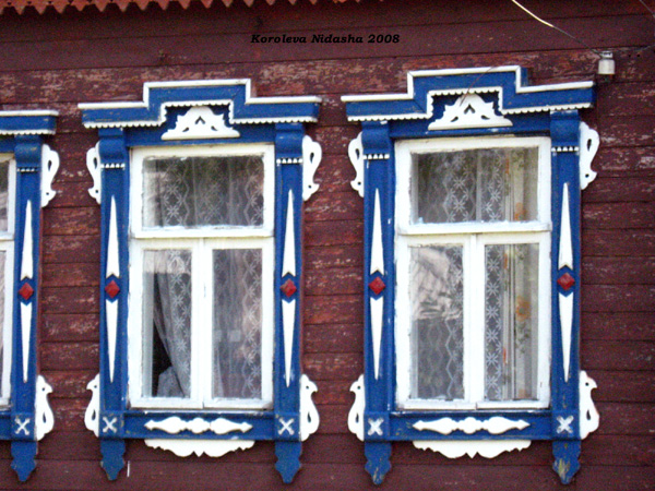 деревянные резные наличники дома 9 на улице Механизаторов в Судогодском районе Владимирской области фото vgv