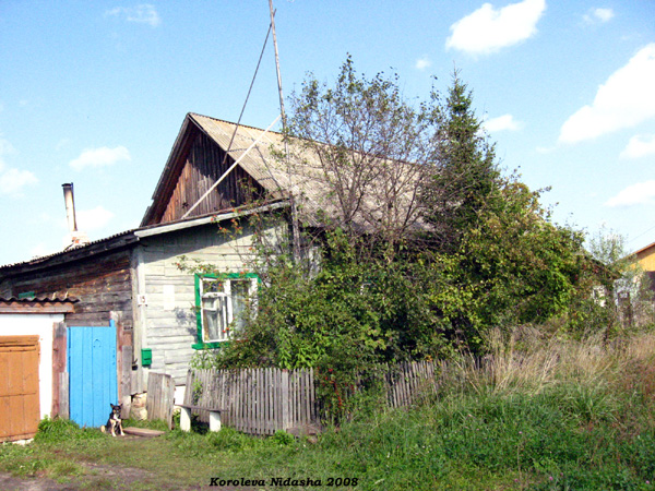 памятный знак на доме Полиловой Л.К. ветерана ВОВ в Судогодском районе Владимирской области фото vgv