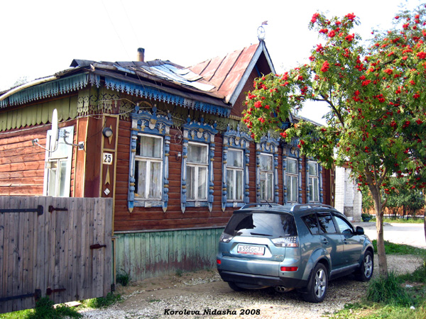 деревянные резные наличники на Спортивном переулке 25 в Судогодском районе Владимирской области фото vgv