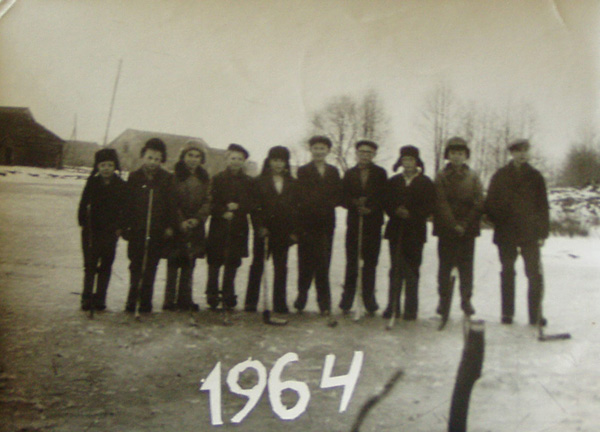 Хоккейная команда д.Натальинка 1964 в Судогодском районе Владимирской области фото vgv