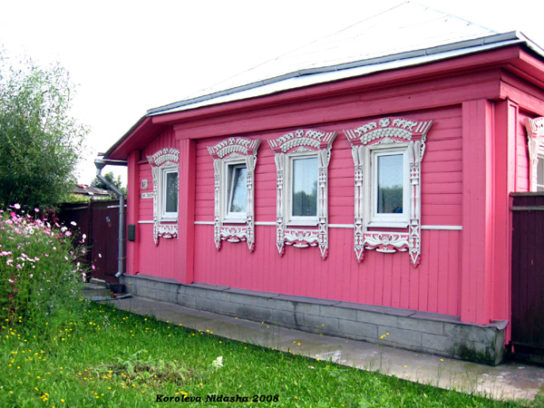 деревянные наличники дома 87 на улице Гоголя в Суздале в Суздальском районе Владимирской области фото vgv