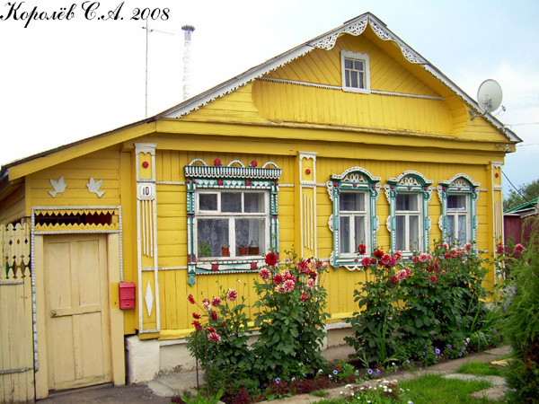 резные деревянные наличники дома 10 на улице Западной в Суздальском районе Владимирской области фото vgv