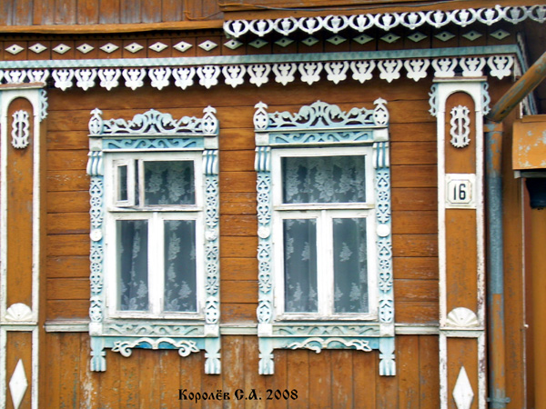 деревянные резные наличники дома 16 по улице Ирининогй в Суздале в Суздальском районе Владимирской области фото vgv