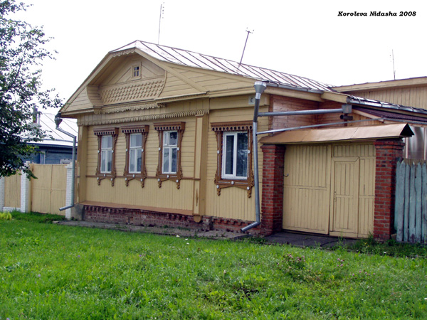 деревянные наличники дома 10 на улице Калинина в Суздале в Суздальском районе Владимирской области фото vgv