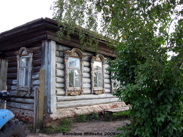 деревянные резные наличники дома 23 на Колхозной улице в Суздале в Суздальском районе Владимирской области фото vgv
