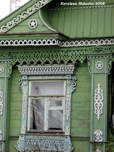 деревянные наличники дома 55 на улице Колхозной в Суздале в Суздальском районе Владимирской области фото vgv