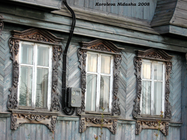 деревянные наличники на доме 55а на улице Колхозной в Суздале в Суздальском районе Владимирской области фото vgv