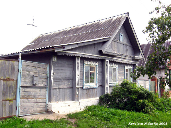 деревянные наличники дома 19 на улице Коровники в Суздале в Суздальском районе Владимирской области фото vgv