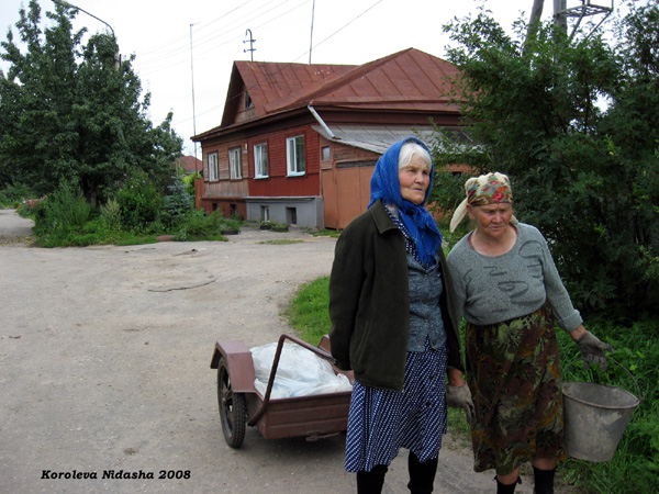 Бабушки на улице в Суздальском районе Владимирской области фото vgv