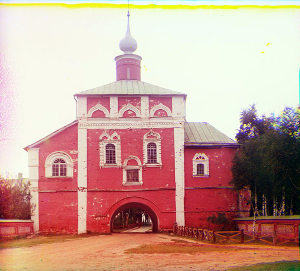Надвратная Благовещенская церковь Спасо-Ефимиева монастыря фото 1912 г. в Суздальском районе Владимирской области фото vgv