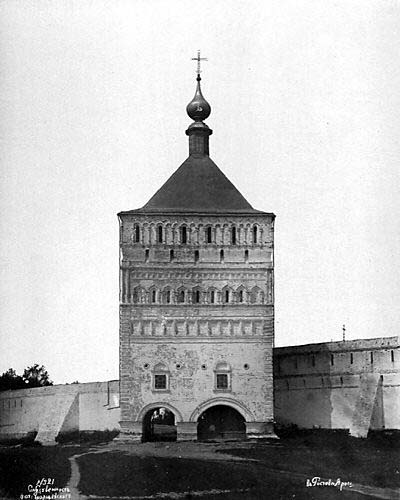 Башня над святыми вратами Спасо-Евфимиева монастыря в Суздальском районе Владимирской области фото vgv