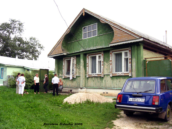 деревянные наличники дома 43 на улице Суздальская в Сельце в Суздальском районе Владимирской области фото vgv