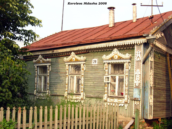 деревянные резные наличники дома 29 на улице Центральной в селе Сельцо в Суздальском районе Владимирской области фото vgv