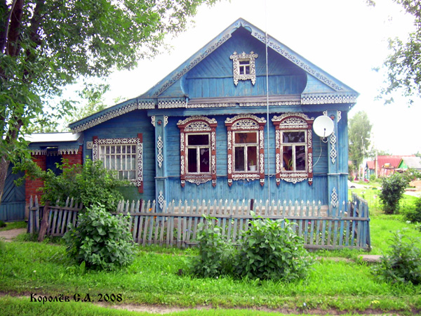 деревянные наличники дома 12 на улице Широкой в Суздале в Суздальском районе Владимирской области фото vgv