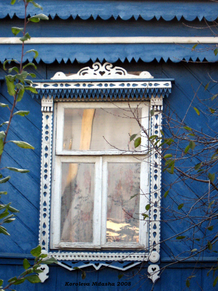 деревянные наличники на Первомайской 10 в Боголюбово в Суздальском районе Владимирской области фото vgv