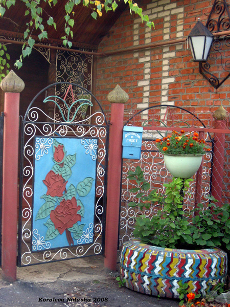 Цветущая калитка в Суздальском районе Владимирской области фото vgv