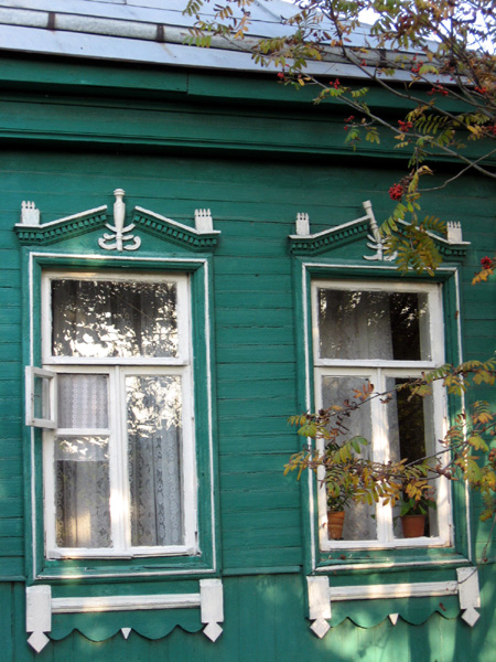 деревянные наличники на Пушкина 17 в Боголюбово в Суздальском районе Владимирской области фото vgv