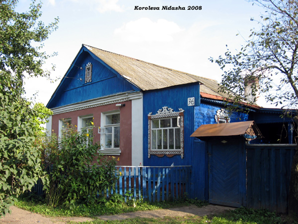 красивое слуховое окно на Западной 36 в Боголюбово в Суздальском районе Владимирской области фото vgv