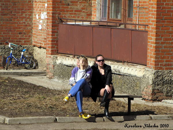 на улицах п. Садовый май 2010 г. в Суздальском районе Владимирской области фото vgv