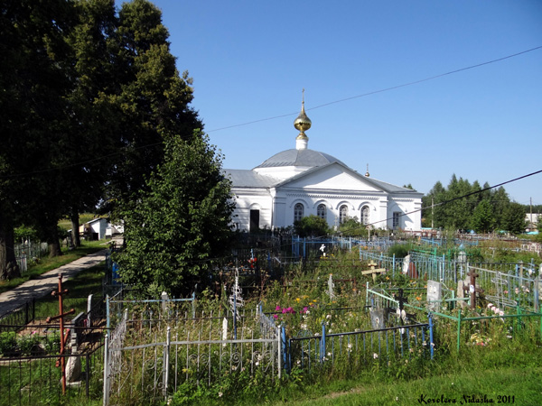 Покровская церковь (теплая) с оградой 1825 г. в Суздальском районе Владимирской области фото vgv