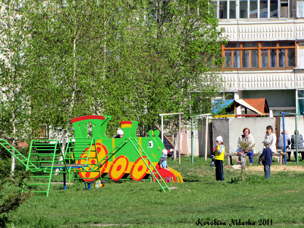 Детская площадка во дворе дома 1 по ул. Владимирская в Суздальском районе Владимирской области фото vgv