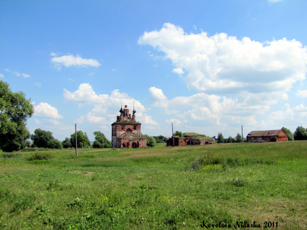 Ансамбль Крестовоздвиженской церкви 1806 г. и Никольской церкви 1816 г. в Суздальском районе Владимирской области фото vgv
