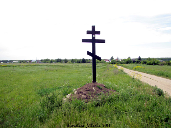Поклонный крест перед въездом в д. Нежитино в Суздальском районе Владимирской области фото vgv
