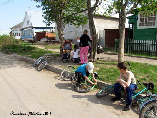 на улицах Нового села май 2010 года в Суздальском районе Владимирской области фото vgv