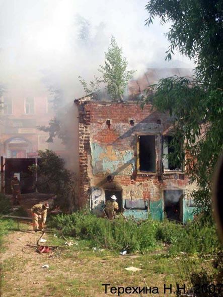 Пожар 18 июня 2006 в доме 6 по улице 1-я Никольская во Владимире фото vgv