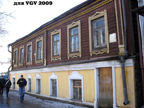 деревянные резные наличники на улице 1-я Никольская дом 7 во Владимире фото vgv
