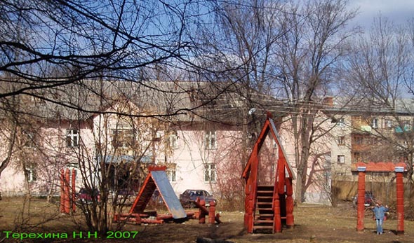 Детская площадка во дворе дома 88а по ул. 1-я Пионерская во Владимире фото vgv