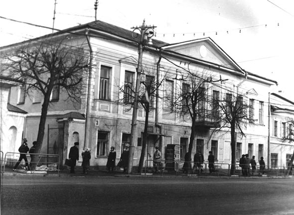Дом N 3 по ул. Большая Московская - 80-е годы XX века во Владимире фото vgv