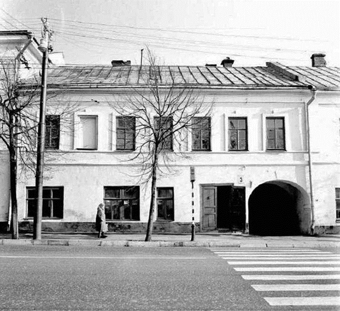 Дом N 5 по ул. Большая Московская - 80-е годы XX века во Владимире фото vgv