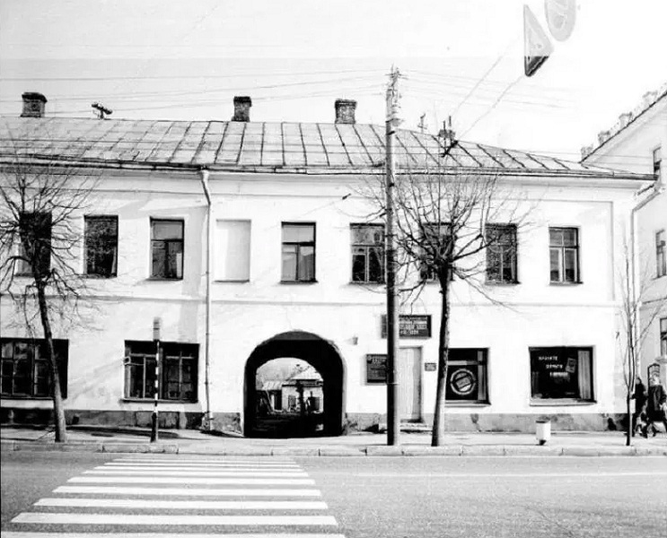 Дом N 7 по ул. Большая Московская - 70-е и 80-е годы XX века во Владимире фото vgv