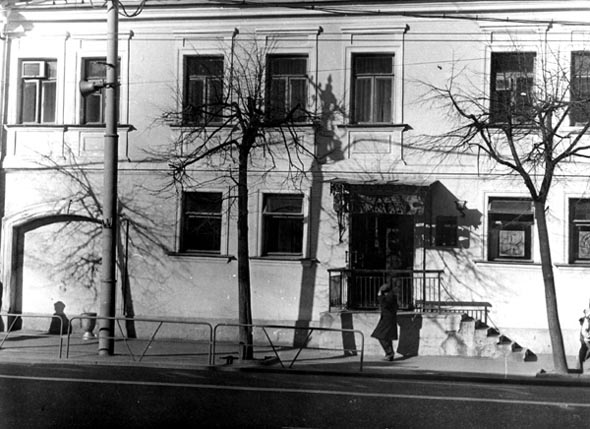 Дом N 17 по ул. Большая Московская - 80-е годы XX века во Владимире фото vgv