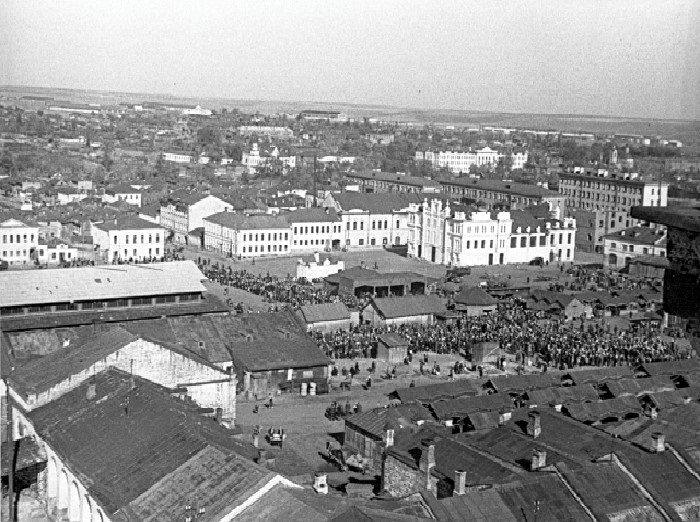 Базарная площадь на Большой Московской к Северу от Торговых рядов во Владимире фото vgv