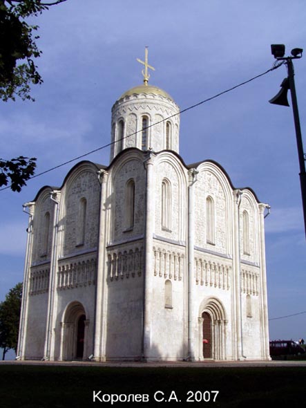 улица Большая Московская 60 Дмитриевский собор во Владимире фото vgv