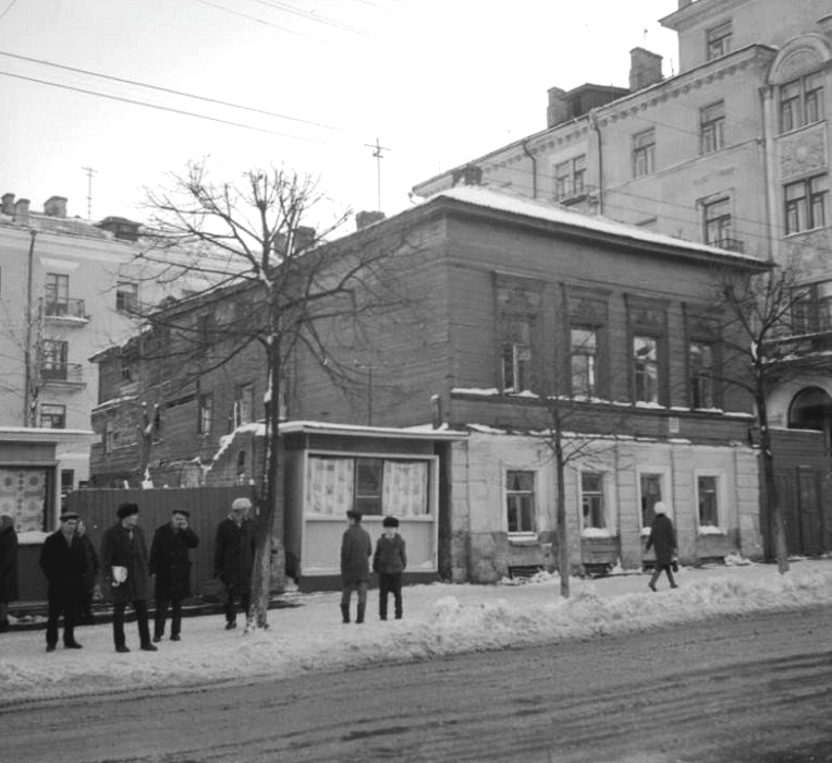 Вид дома 90 на улице III-го Интернационала нв фото 1960 года во Владимире фото vgv