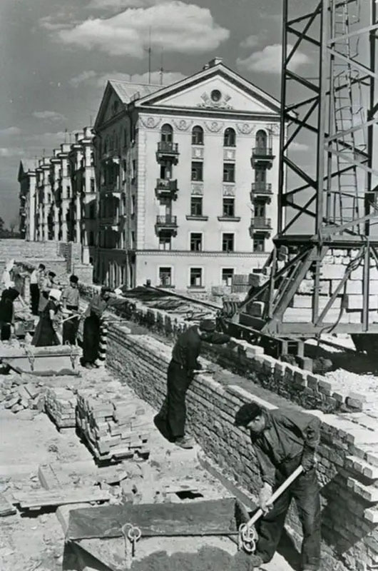 строительство дома 32 на улице Фрунзе в 1959 году во Владимире фото vgv