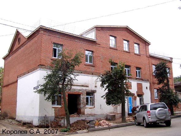 Вид дома 15б по ул. Девической до реконструкции 2007 года во Владимире фото vgv