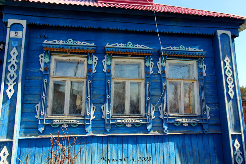 красивые деревянные наличники дома 9 на улице Дзержинского в Оргтрудк во Владимире фото vgv