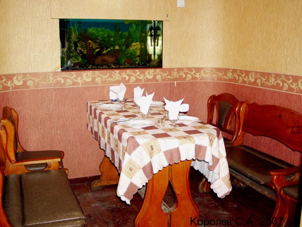 (кафе закрыто 2009) аквариумы в кафе Золотое дно во Владимире фото vgv