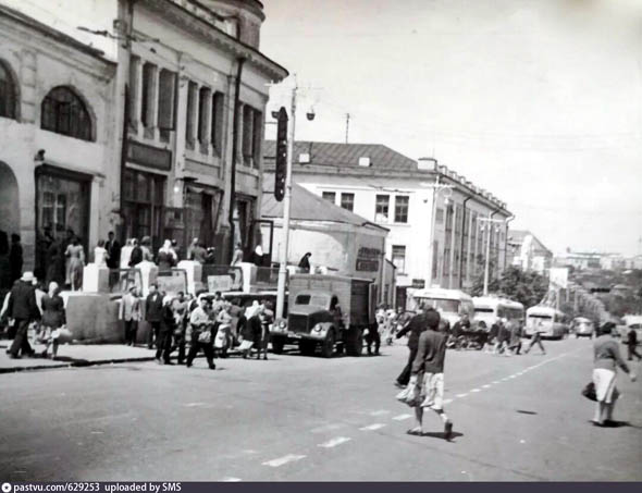 Улица Гагарина (быв.Ленина) в 50-60 годы ХХ века во Владимире фото vgv