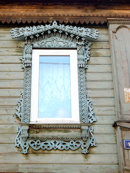 резные деревянные наличники дома 16 по улице Герцена во Владимире фото vgv