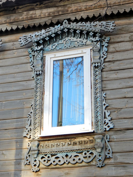 резные деревянные наличники дома 16 по улице Герцена во Владимире фото vgv