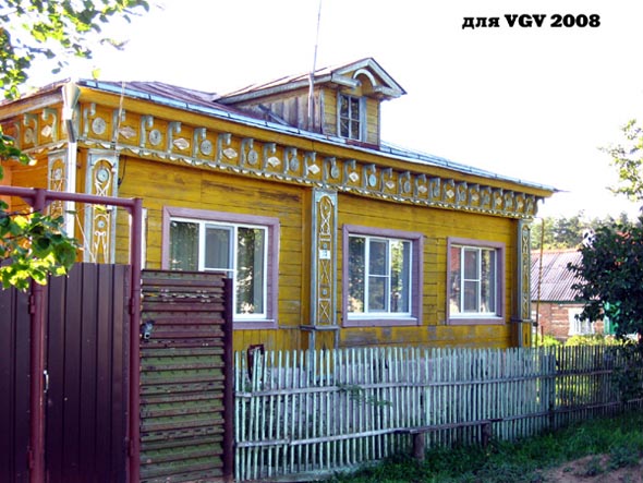 деревянный резной фронтон во Владимире фото vgv