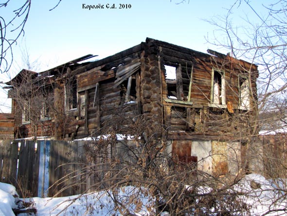 Виды дома 27 на Ильинской-Покатой до сноса в 2023 году во Владимире фото vgv